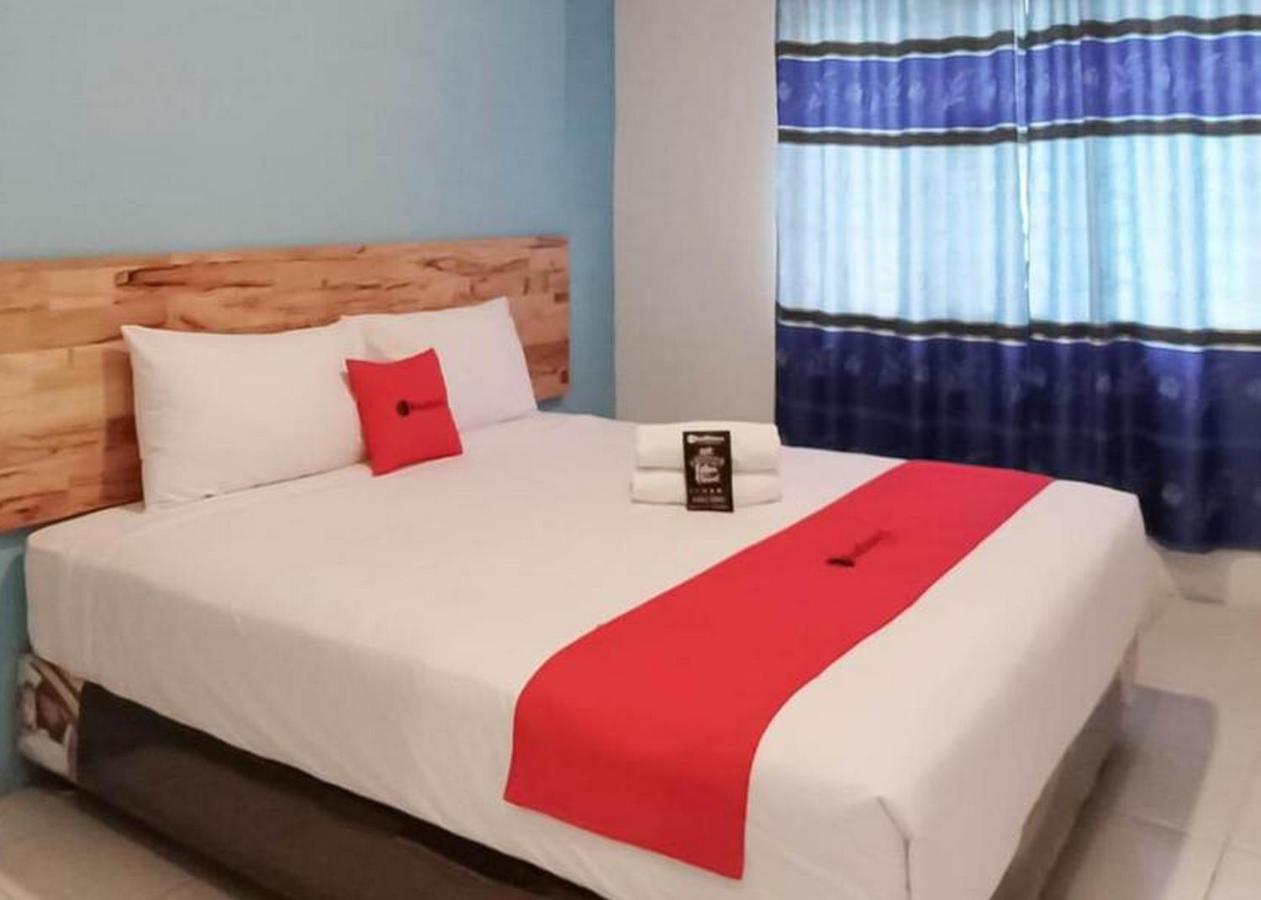 Reddoorz @ Jalan Brigjend Katamso Medan 2 Hotel Exterior photo